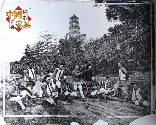 2清末，廣州六榕寺下的中國衛(wèi)兵