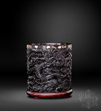 2明代周制魚龍海獸紫檀筆筒_副本_副本